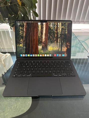 MB Air M2 03-2025 16GB Ram 256GB SSD 19 Laadcycli Garantie beschikbaar voor biedingen