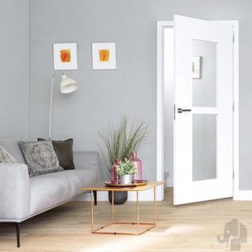 Witte binnendeur met glas stomp en opdek beschikbaar voor biedingen