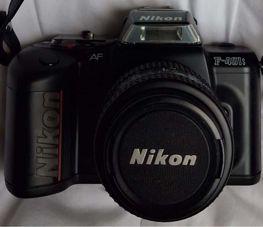 Nikon F-401S | AF Spiegelreflexcamera + Ingebouwde flitser, Audio, Tv en Foto, Fotocamera's Analoog, Ophalen of Verzenden, Gebruikt