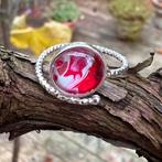 Zilveren wikkelring met handgemaakte steen, Sieraden, Tassen en Uiterlijk, Ringen, Nieuw, Ophalen of Verzenden, Dame, Rood