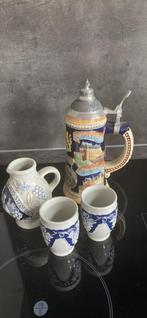 Bierpul en wijnkannetje met mokjes, Antiek en Kunst, Ophalen