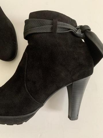 E10 Caprice maat 38 lage enkel-laarzen schoenen zwart hak beschikbaar voor biedingen