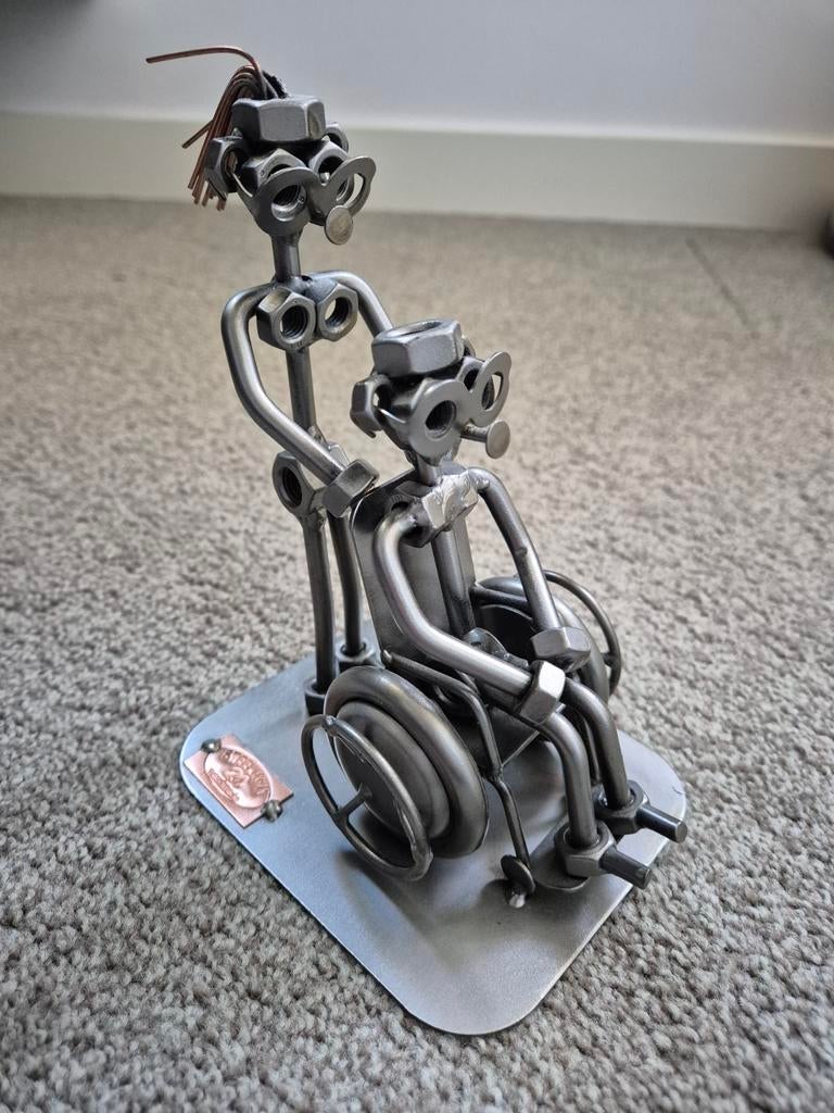 Beeldje zorg / verpleegkundige, Antiek en Kunst, Ophalen of Verzenden