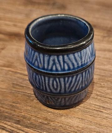 Mooi tandenstokerpotje blauw beschikbaar voor biedingen