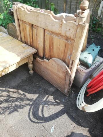 oude houten planken beschikbaar voor biedingen
