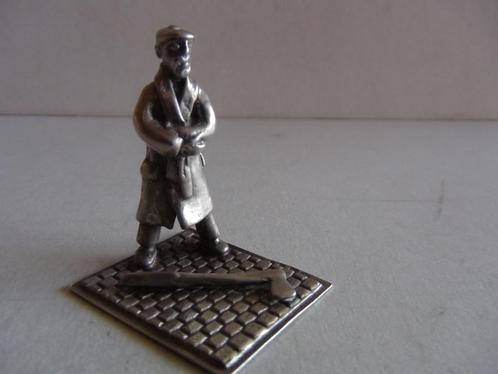 Miniatuur zilver EK38 man  hakbijl zilveren miniaturen, Antiek en Kunst, Antiek | Goud en Zilver, Zilver, Verzenden
