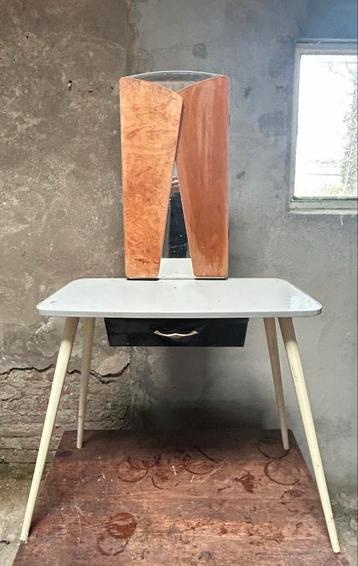 Vintage Kinder Kaptafel - Schuurvondst beschikbaar voor biedingen