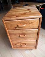 Houten nachtkastje flexa, Minder dan 50 cm, Ophalen of Verzenden, Zo goed als nieuw, 3 of 4 laden