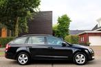 Skoda Octavia Combi 1.6 TDI Greentech Active | NAVI | CLIMA, Voorwielaandrijving, Gebruikt, 4 cilinders, Zwart