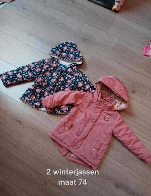 2 winterjassen maat 68 / 74 zgan, Kinderen en Baby's, Kinderkleding | Kinder-kledingpakketten, Zo goed als nieuw, Overige maten