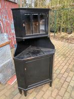 hoek kastje, Ophalen