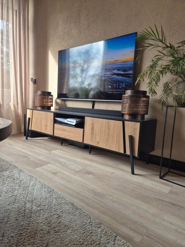 Stijlvol TV Meubel, Ophalen, 150 tot 200 cm, Zo goed als nieuw, Minder dan 100 cm