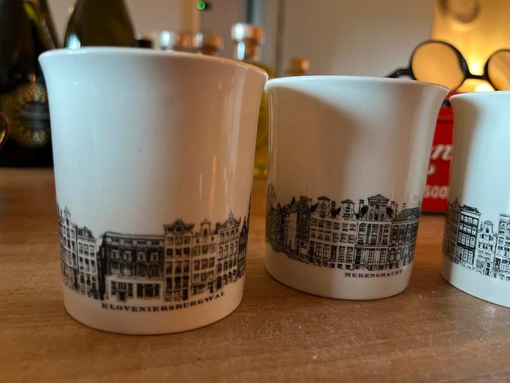 6 Amsterdamse grachtenpand kopjes, Huis en Inrichting, Keuken | Servies, Gebruikt, Kop(pen) en/of Schotel(s), Overige stijlen