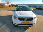 Volvo XC60 2.0 T5 AUT 2017 Wit, 15 km/l, Beige, 4 cilinders, 1969 cc