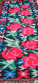 Prachtige Rozen Kelim, Ophalen, Zo goed als nieuw