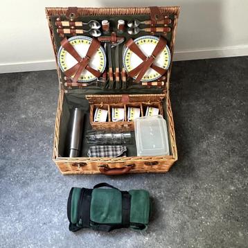 Picknickmand 4-persoons beschikbaar voor biedingen
