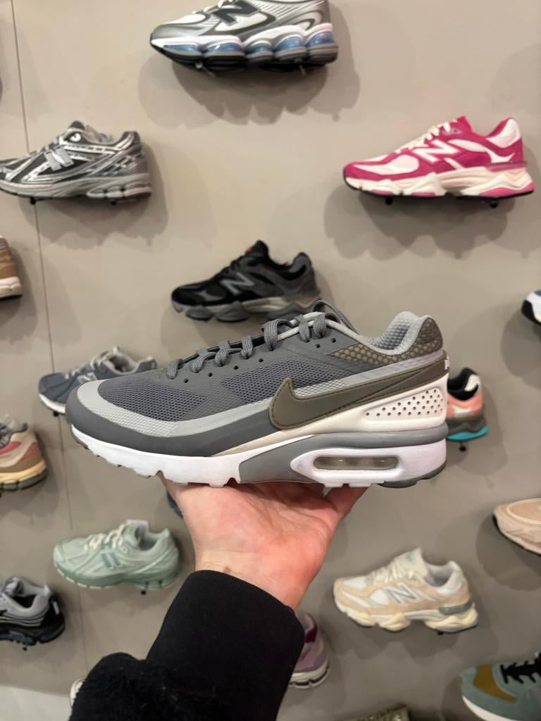 Nike Air Max BW Grijs Maat 41 - Gebruikt, D, Overige kleuren, Ophalen of Verzenden, Sneakers of Gympen