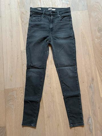 Levi’s Mile High Super Skinny (maat 26) beschikbaar voor biedingen