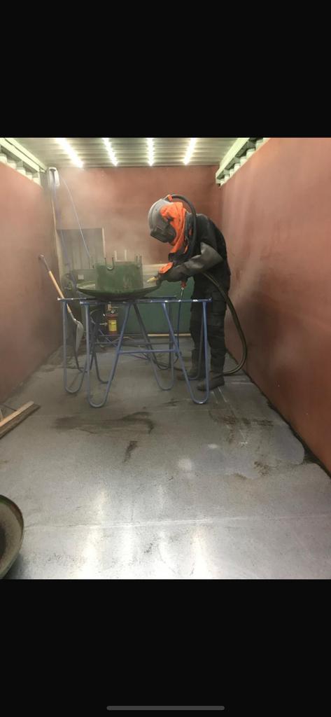 Straalwerk, Zakelijke goederen, Machines en Bouw | Kranen en Graafmachines, Graafmachine, Ophalen of Verzenden