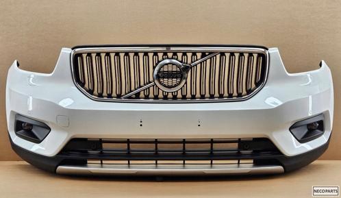 VOORBUMPER VOLVO XC40 XC 40 BUMPER KLEUR 707 ALLES LEVERBAAR, Auto-onderdelen, Carrosserie en Plaatwerk, Bumper, Volvo, Gebruikt