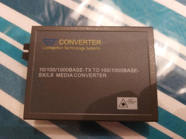 Gigabit Ethernet glasvezel mediaconverter,, Audio, Tv en Foto, Televisie-accessoires, Zo goed als nieuw, Ophalen of Verzenden