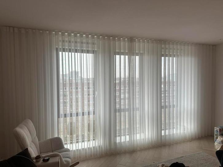Witte vitrage gordijnen 510cm - Nieuwstaat, Huis en Inrichting, Stoffering | Gordijnen en Lamellen, Zo goed als nieuw, 200 cm of meer