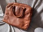 Prachtige DSTRCT laptoptas Suede cognac, Ophalen of Verzenden, 14 inch, Zo goed als nieuw, Aktetas