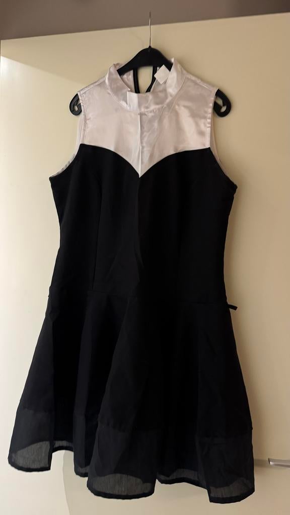 Nonnenjurk Carnaval - Maat 46, Kleding | Dames, Carnaval, Maat 46/48 (XL) of groter, Ophalen of Verzenden, Zo goed als nieuw