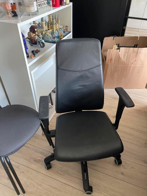 Bureaustoel (office chair), Huis en Inrichting, Bureaustoelen, Zo goed als nieuw, Bureaustoel, Zwart, Ergonomisch, Gaming bureaustoel