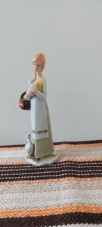 Vintage porselein Beeld meisje gans Vaga 20 cm, Ophalen of Verzenden, Zo goed als nieuw, Mens