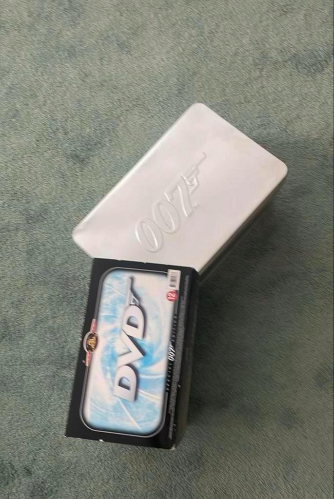 James Bond Luxe Box 007 - 20 Films Special Edition, Cd's en Dvd's, Dvd's | Actie, Zo goed als nieuw, Actie, Boxset, Vanaf 12 jaar