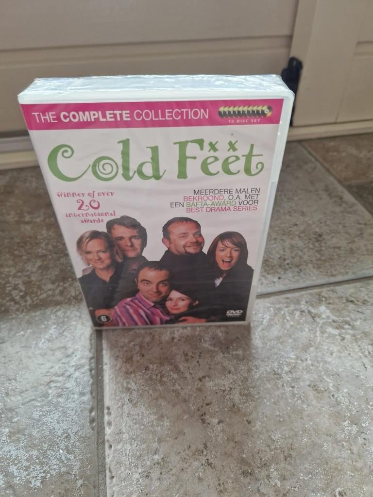DVD box Cold Feet seizoen 1-5, Ophalen of Verzenden, Zo goed als nieuw, Komedie, Boxset