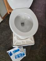 Sanibroyeur broyeur toilet wc pot met vermaler incl garantie, Doe-het-zelf en Verbouw, Ophalen, Zo goed als nieuw