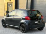 Toyota Aygo 1.0-12V'- 5DRS - Airco - Elek. Pakket, Auto's, Toyota, Voorwielaandrijving, Stof, Gebruikt, Zwart