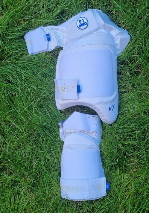 Cricket/ Hockey Thigh pads, Kleding | Heren, Sportkleding, Zo goed als nieuw, Overige typen, Overige maten, Wit, Ophalen