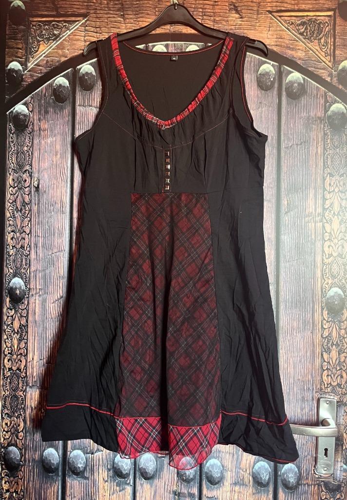 Super leuke jurk met 2 lagen en schotse ruit 42 nu 19,99€, Kleding | Dames, Jurken, Zo goed als nieuw, Maat 42/44 (L), Zwart, Boven de knie