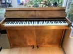Fijne, kleine piano - uniek model van Zwicki (DK), mag weg., Muziek en Instrumenten, Ophalen of Verzenden, Gebruikt, Bruin, Piano
