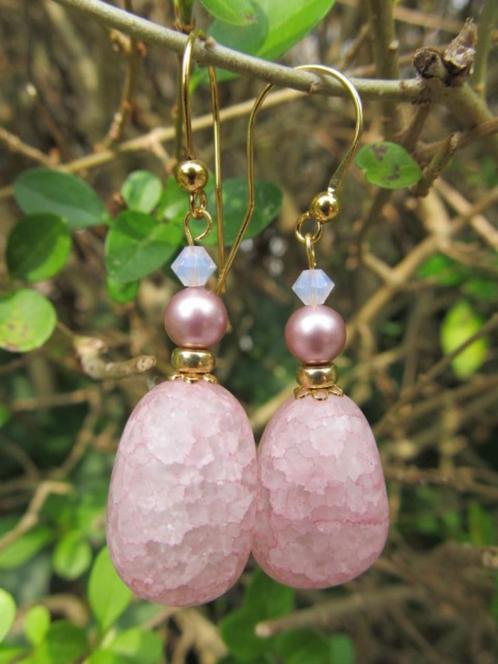 Oorbellen Pink Nugget bergkristal-swarovski goud, Sieraden, Tassen en Uiterlijk, Oorbellen, Nieuw, Hangers, Goud, Roze, Met edelsteen