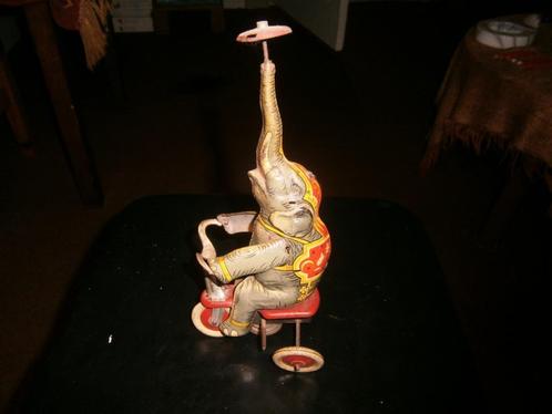 Antiek speelgoed: oude circusolifant op driewieler, 1950, Antiek en Kunst, Antiek | Speelgoed, Ophalen of Verzenden