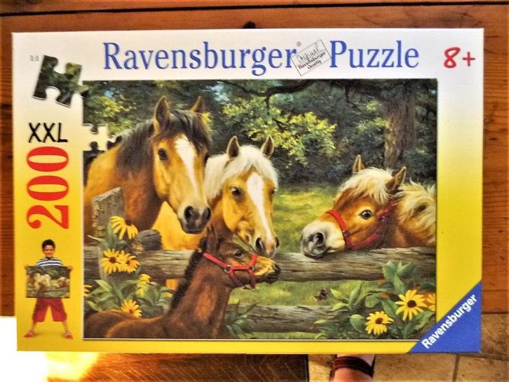 RAVENSBURGER PUZZEL PAARDEN GEFLUISTER 200 ST EN WOODY, Kinderen en Baby's, Speelgoed | Kinderpuzzels, Zo goed als nieuw, 4 tot 6 jaar
