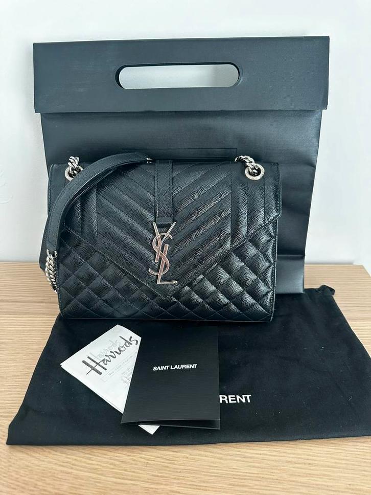 Saint Laurent enveloppe bag medium, Sieraden, Tassen en Uiterlijk, Tassen | Damestassen, Zo goed als nieuw, Handtas, Zwart, Ophalen of Verzenden
