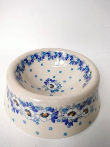 Voerbak voederbak hondenbak Bunzlau Castle beschikbaar voor biedingen