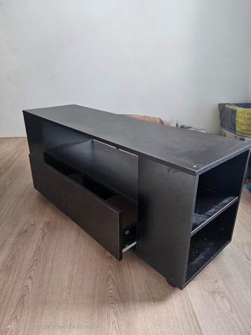 Gratis TV Kast met Opbergruimte