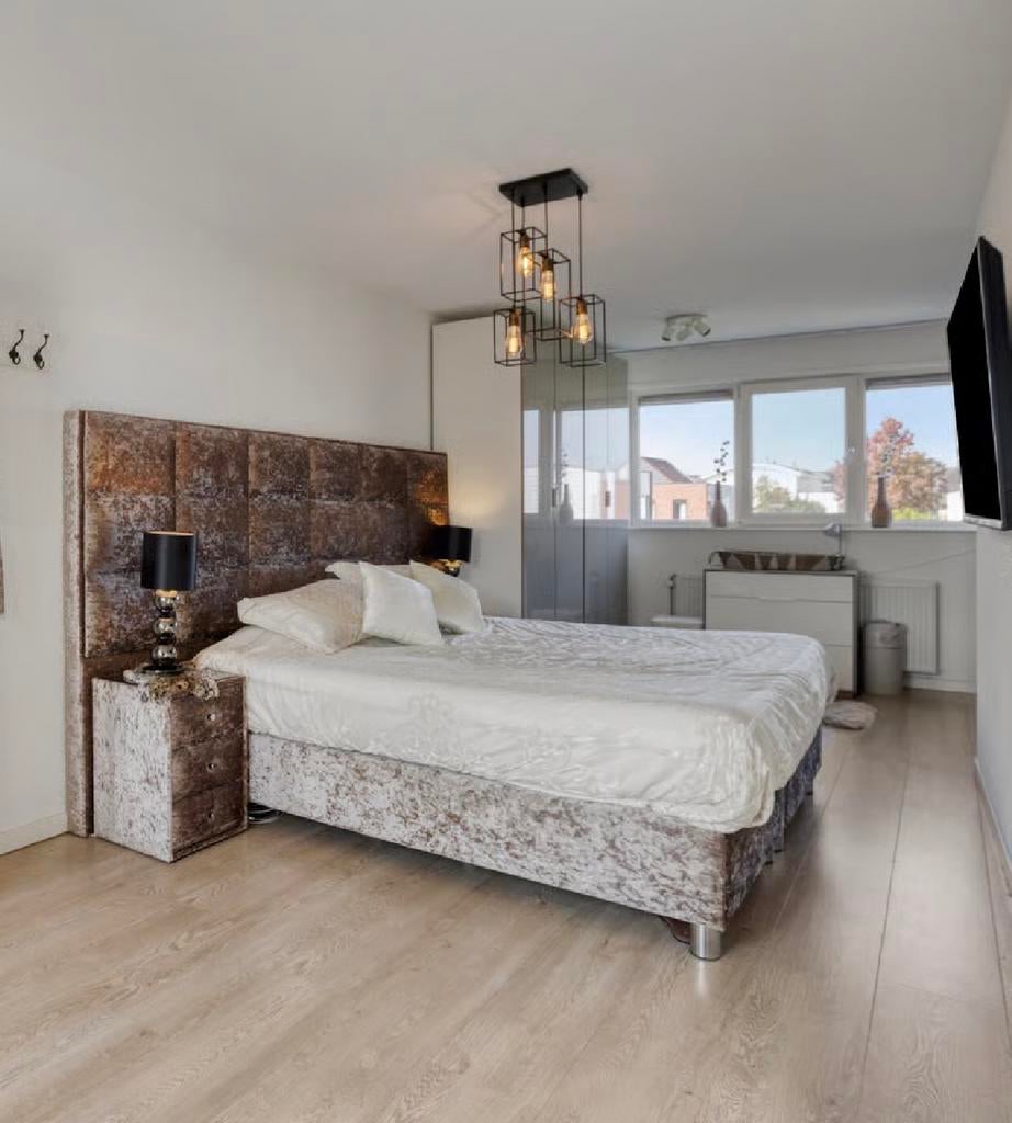 Mooi bruin velvet tweepersoonsbed + nachtkastjes, Bruin, Tweepersoons, Ophalen of Verzenden, Zo goed als nieuw