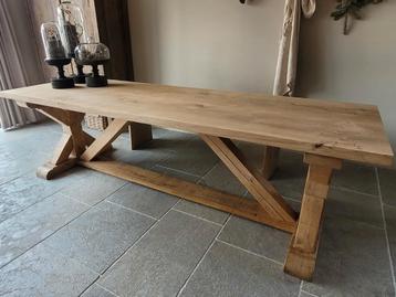 Eiken eettafel landelijk 255x84cm beschikbaar voor biedingen