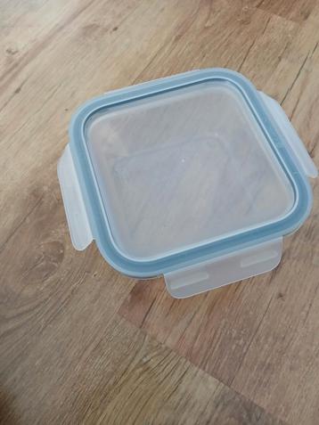 IKEA Ovenschaal met Deksel beschikbaar voor biedingen