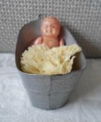 Celluloid popje in zinken badkuip / tobbe met badsponsje, Ophalen of Verzenden, Gebruikt, Popje