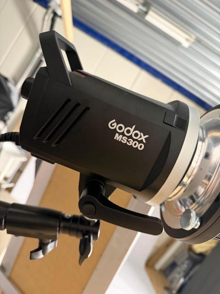Godox MS300 Studioflitser - Nieuwstaat!, Audio, Tv en Foto, Optische apparatuur | Telescopen, Zo goed als nieuw, Onderdelen of Toebehoren