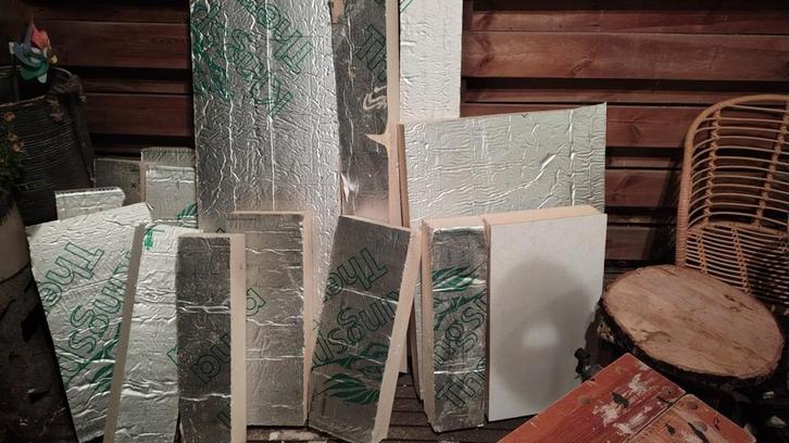 Kingspan IsoEasy PIR isolatie restmateriaal 10cm dik, Doe-het-zelf en Verbouw, Isolatie en Afdichting, Nieuw, Dakisolatie, Hardschuim (Pir)