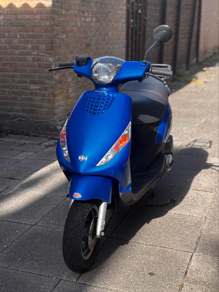 Piaggio zip 50cc 4T netjes, Fietsen en Brommers, Brommers | Tuning en Styling, Zo goed als nieuw, Ophalen of Verzenden